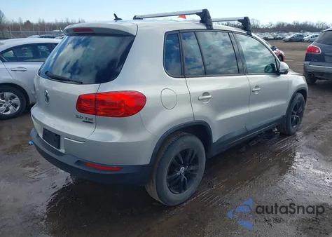 2013 Volkswagen Tiguan S z USA, uszkodzony, nr VIN WVGBV3AX5DW064704